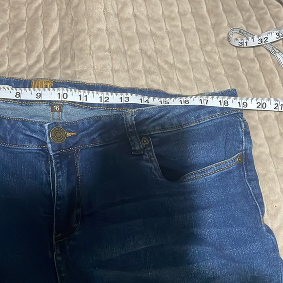 EUC Kut Jeans - Picture 3 of 6